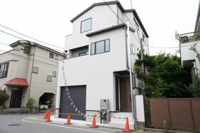 埼玉県越谷市赤山町３丁目