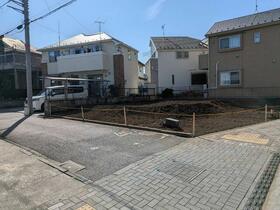 東京都三鷹市新川５丁目