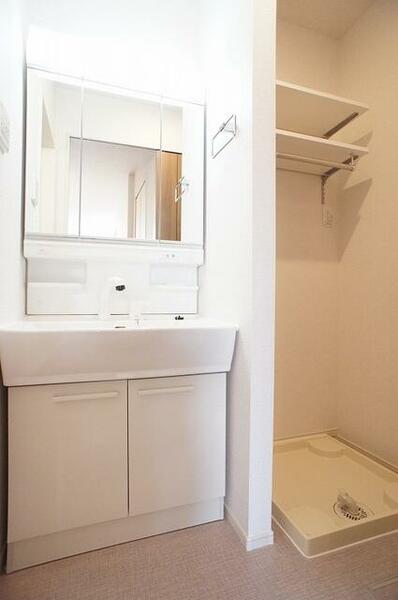 apartment 福島県双葉郡浪江町大字権現堂字広町
権現堂の賃貸情報を見る
物件地図