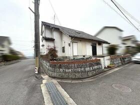 奈良県生駒郡斑鳩町龍田西３丁目