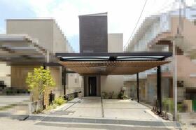 大阪府吹田市千里山西１丁目