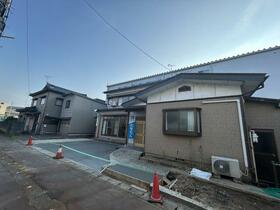 新潟県三条市嘉坪川１丁目