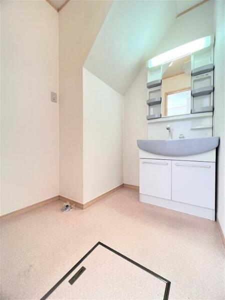 apartment 茨城県つくば市研究学園５丁目５－１３ ファースト・ラフィーネ・学園１Ｆ