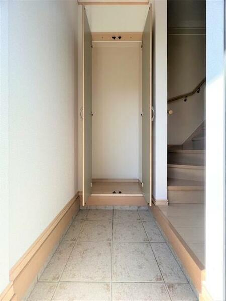 apartment 茨城県つくば市研究学園５丁目５－１３ ファースト・ラフィーネ・学園１Ｆ