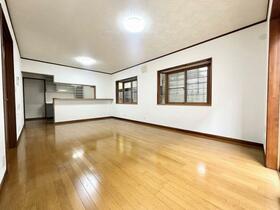 埼玉県さいたま市緑区大字大牧