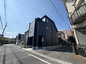 東京都足立区東保木間１丁目