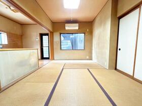 富山県富山市粟島町２丁目