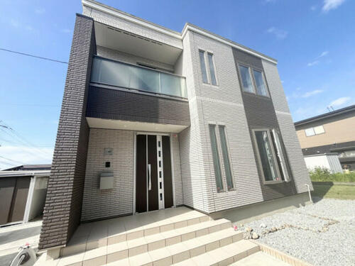 detached 山形県米沢市万世町桑山