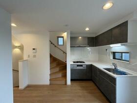 東京都目黒区中町1丁目