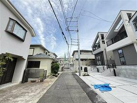 神奈川県横浜市南区平楽