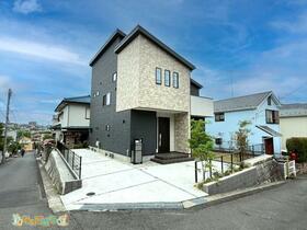 東京都町田市東玉川学園２丁目