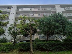 三郷早稲田団地３−２３−２号棟