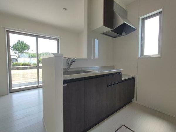 apartment 茨城県つくば市研究学園５丁目５－１３ ファースト・ラフィーネ・学園１Ｆ