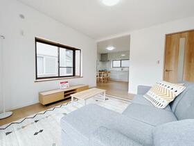 三重県四日市市桜新町１丁目