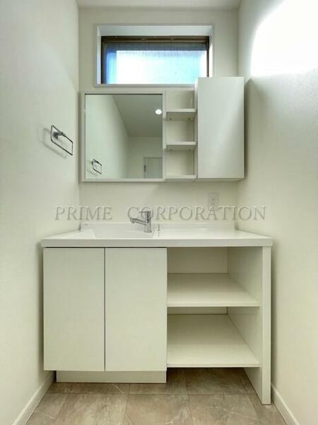 detached 東京都文京区千駄木１丁目

地図を見る