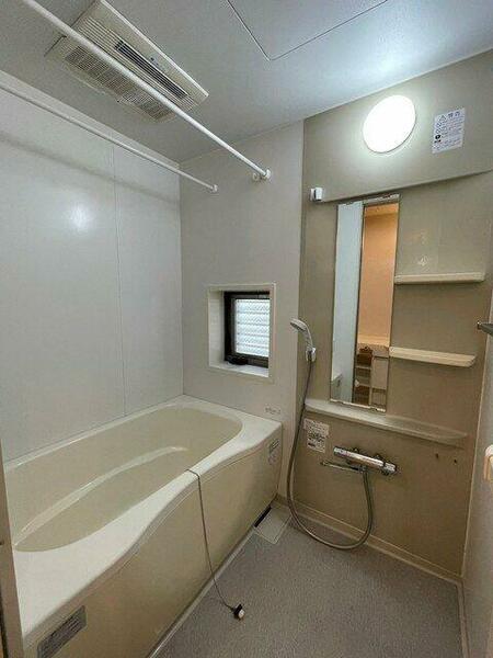 画像7:乾燥機・追焚機能付バス