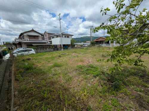 Land, Awa, Tokushima