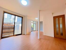 埼玉県さいたま市見沼区春岡３丁目