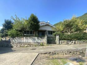 京都府亀岡市篠町山本南条
