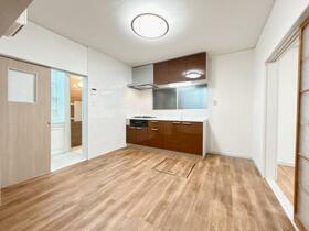 愛知県名古屋市港区惟信町２丁目