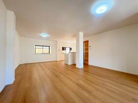 兵庫県西宮市小松東町２丁目