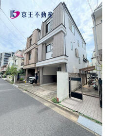 東京都世田谷区南烏山１丁目