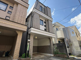 東京都世田谷区南烏山１丁目