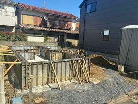 東京都府中市多磨町2丁目
