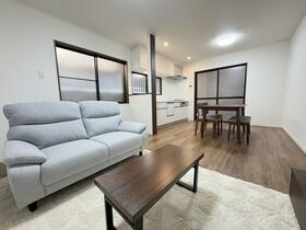 大阪府高槻市氷室町3丁目