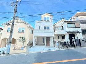 神奈川県横浜市金沢区富岡西７丁目