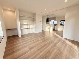 山梨県笛吹市石和町上平井