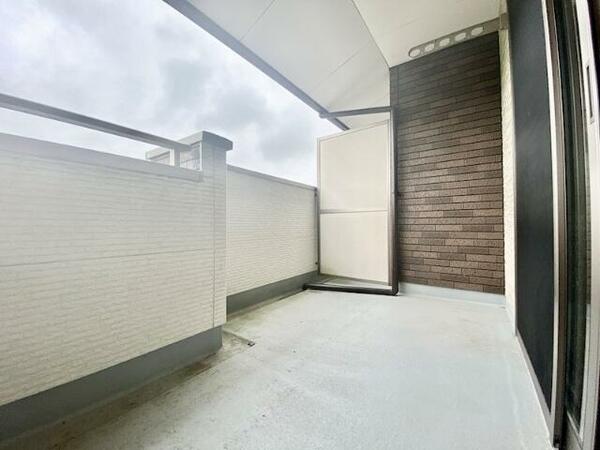 apartment 茨城県つくば市研究学園５丁目５－１３ ファースト・ラフィーネ・学園１Ｆ