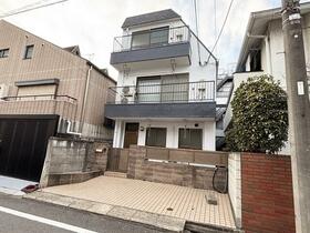 東京都世田谷区下馬１丁目