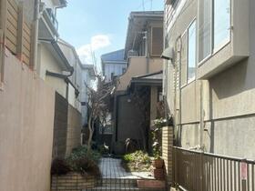 東京都目黒区八雲３丁目