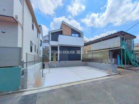 東京都三鷹市大沢４丁目