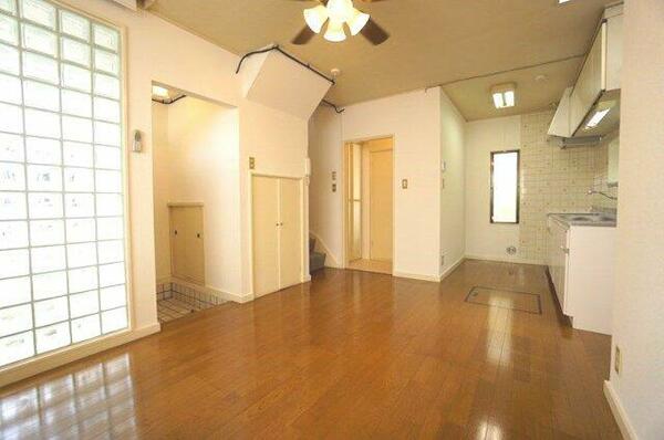 detached 東京都目黒区下目黒３丁目

地図を見る