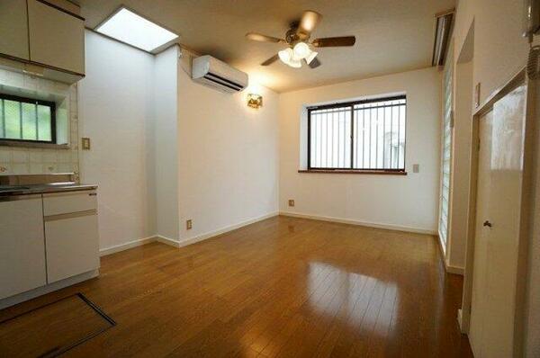 detached 東京都目黒区下目黒３丁目

地図を見る