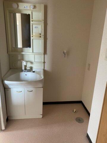 apartment 岩手県紫波郡矢巾町大字又兵エ新田第７地割２２０番地７