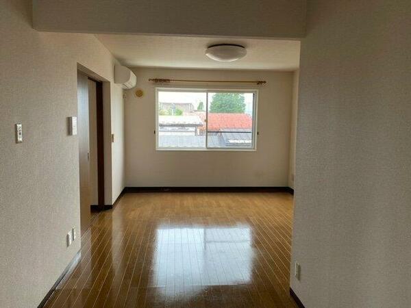 apartment 岩手県紫波郡矢巾町大字又兵エ新田第７地割２２０番地７