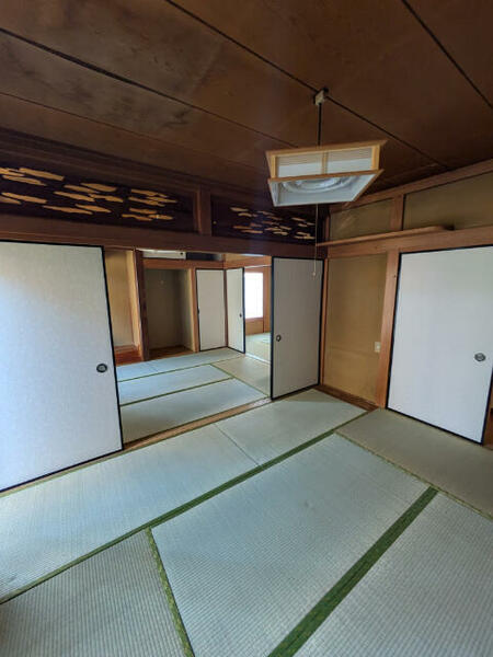 detached 埼玉県鴻巣市人形１丁目

地図を見る