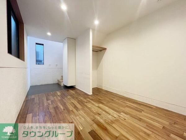 detached 東京都目黒区柿の木坂１丁目

地図を見る