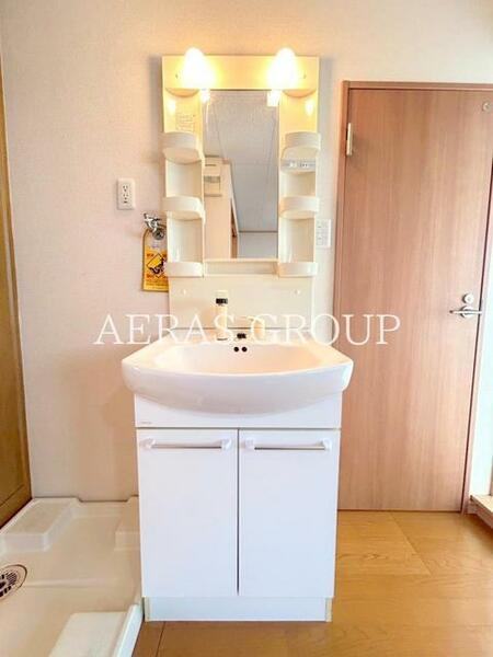 apartment 埼玉県八潮市大字鶴ケ曽根
地図を見る