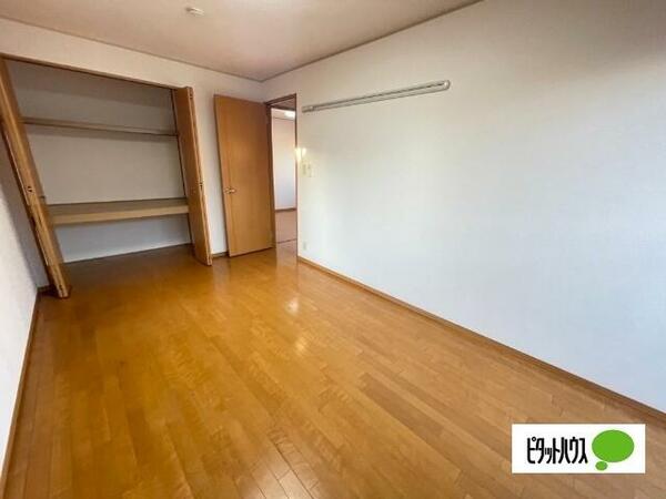 detached 埼玉県吉川市大字吉川

地図を見る