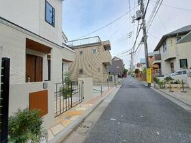 東京都世田谷区上祖師谷１丁目