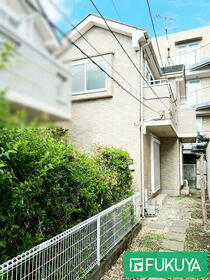 東京都狛江市猪方３丁目