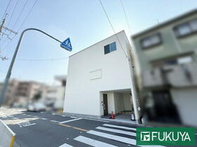 大阪府枚方市桜丘町