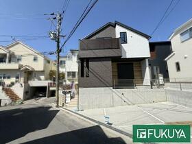 大阪府豊中市上野東１丁目