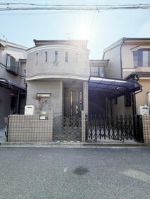 大阪府東大阪市新家中町