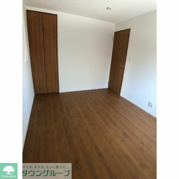 detached 東京都小平市小川町１丁目

地図を見る