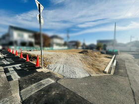 兵庫県伊丹市鈴原町４丁目